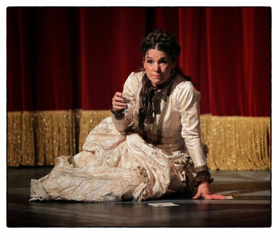 Varga Zsuzsa Buborékok előadásfotó