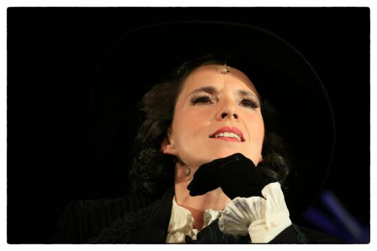 Varga Zsuzsa Dámák előadásfotó