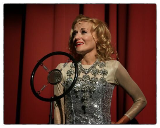 Nyári Szilvia Dámák előadásfotó