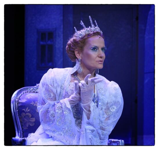 Nyári Szilvia Hókirálynő előadásfotó