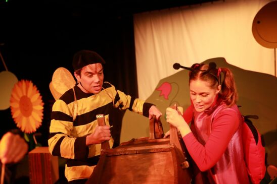 Mucsi Kristóf Bogyó és Babóca ünnepel előadásfotó