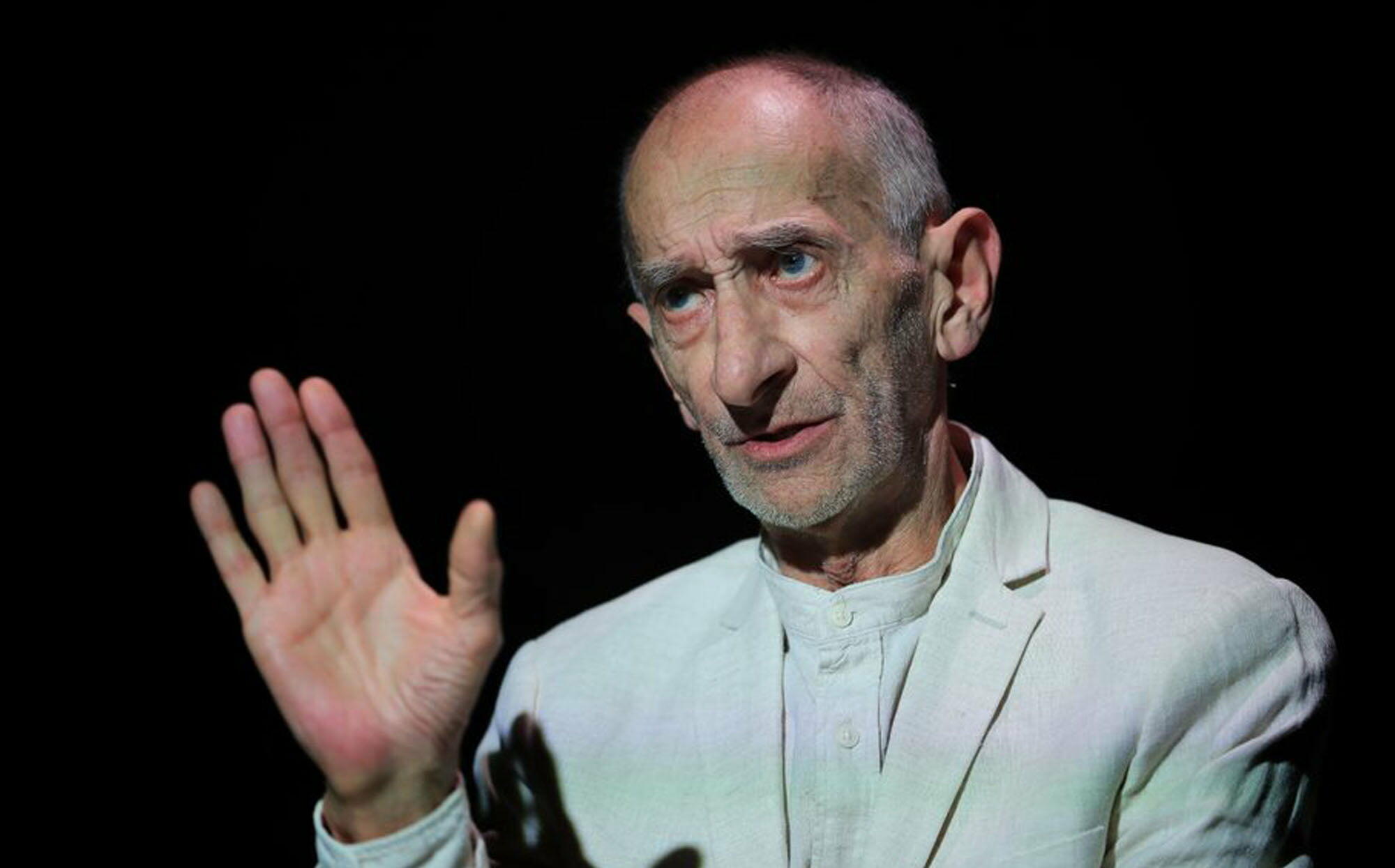 Hunyadk&uuml;rti Gy&ouml;rgy J&oacute;n&aacute;s k&ouml;nyve előad&aacute;sfot&oacute;