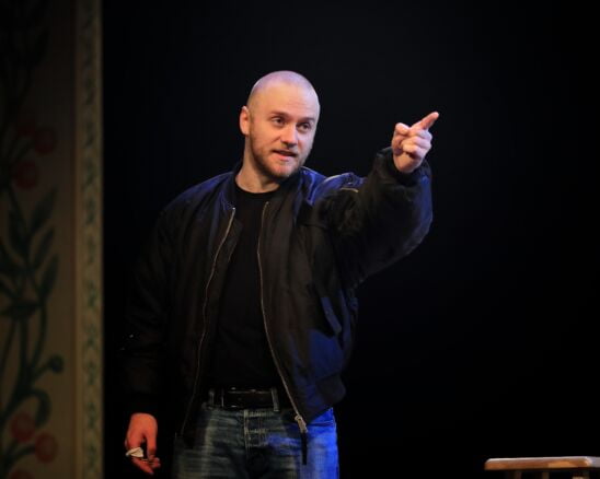 Boros Bence Ádám almái előadásfotó