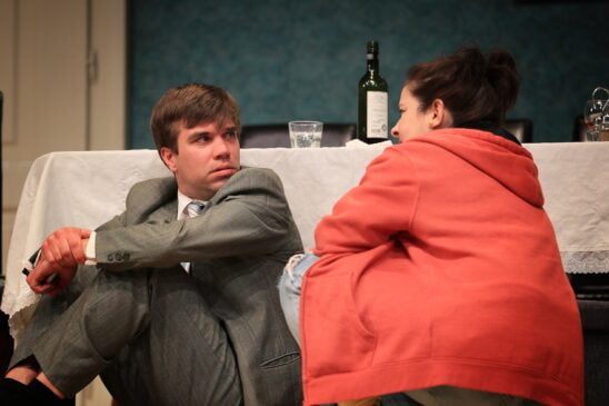 Mucsi Kristóf mv. Kartonpapa előadásfotó