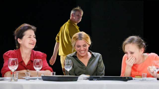 3tel_ea__domolky_daniel_PRINT_015