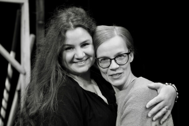 Török Saca, Krajcsi Nikolett